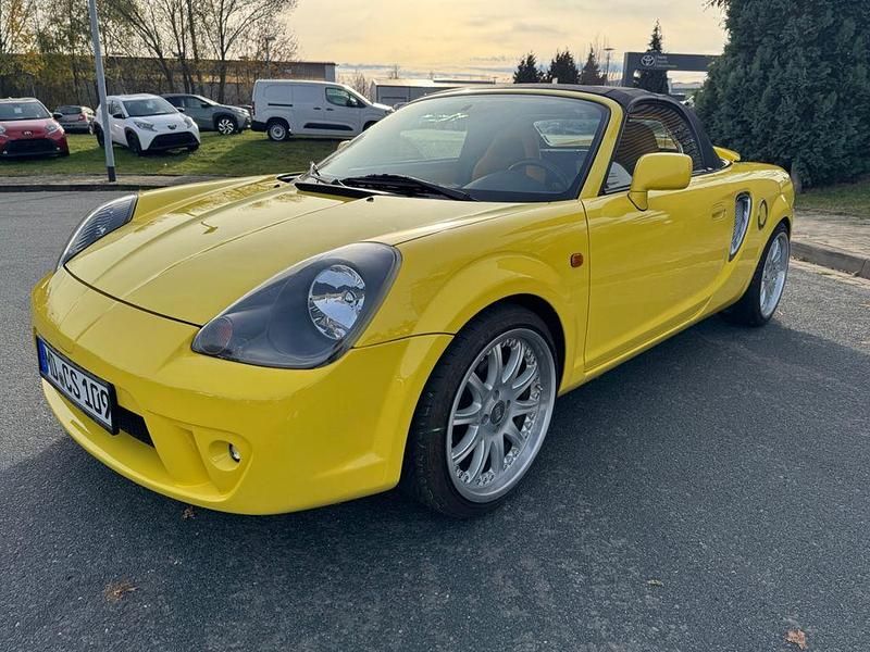 Gebraucht Toyota MR2 140 PS (102 kW) 2002 Gelb Cabrio
