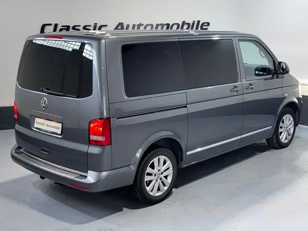 Gebraucht VW Multivan Match 179 PS (131 kW) 2012 Grau Van / Kleinbus