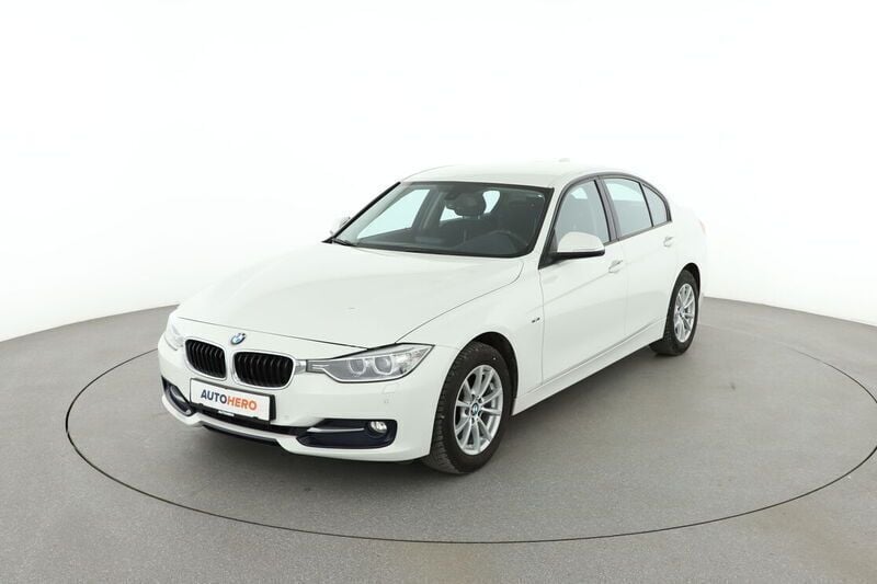 Weiß Gebraucht 2014 BMW 320 Sport Line Limousine | 16.660 € (Fairer Preis) - Bild 1/4