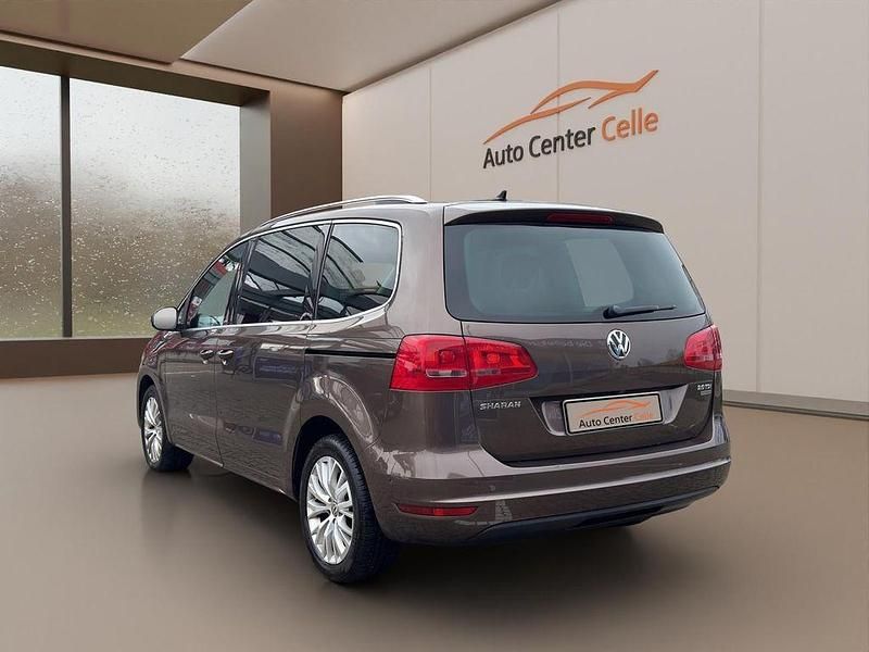 Gebraucht VW Sharan Style 170 PS (125 kW) 2012 Braun Van / Kleinbus