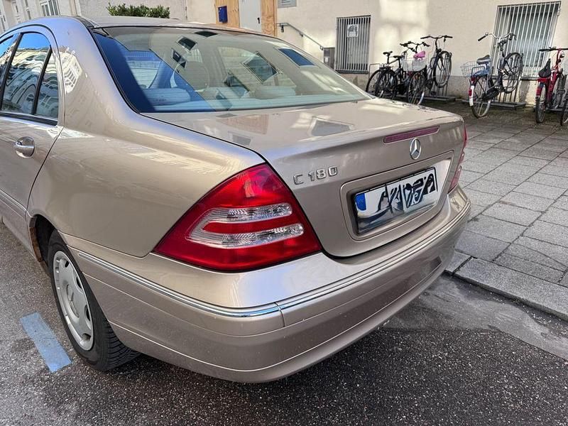Gebraucht Mercedes C180 Elegance 129 PS (94 kW) 2000 Gold Limousine