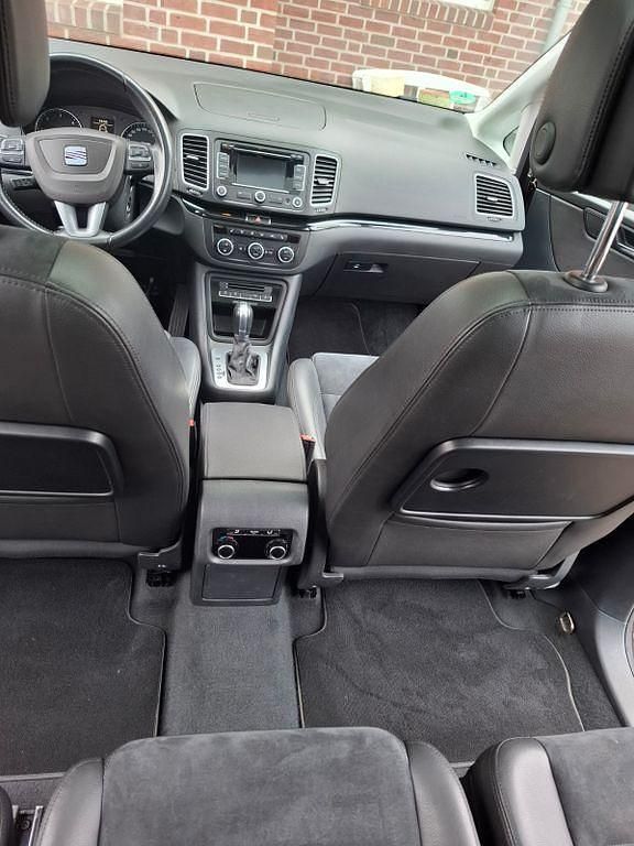 Braun Gebraucht 2014 Seat Alhambra Van / Kleinbus | 16.000 € (Fairer Preis) - Bild 1/4