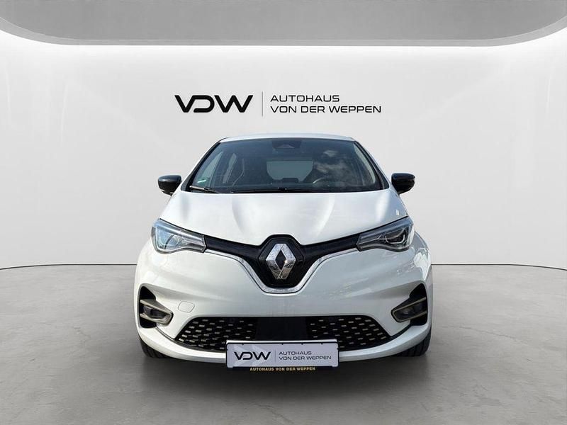 Gebraucht Renault Zoe Iconic 50 kW (69 PS) 2022 Weiß Kleinwagen