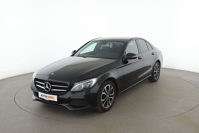 Schwarz Gebraucht 2018 Mercedes C180 Avantgarde Limousine | 22.210 € (Fairer Preis) - Bild 1/4