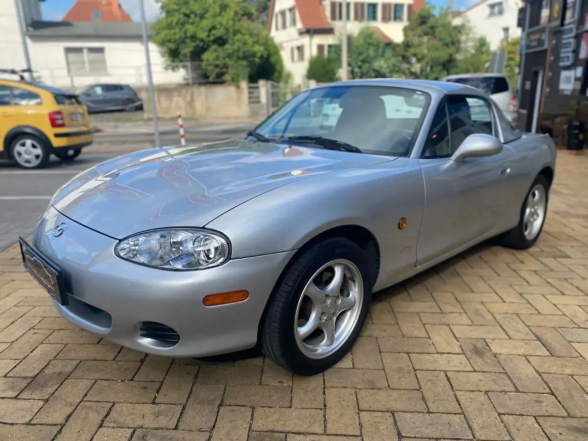 Gebraucht Mazda MX5 146 PS (107 kW) 2001 False Cabrio