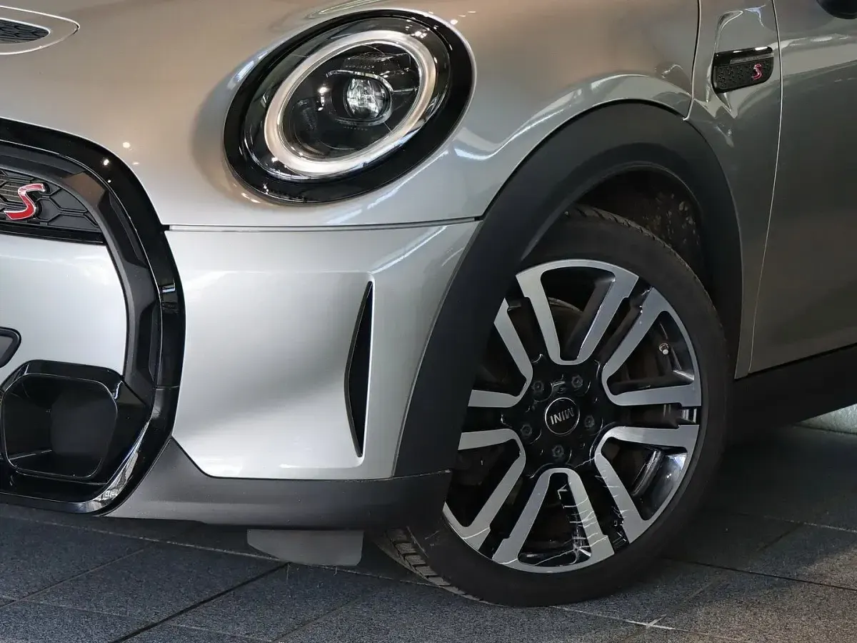 Gebraucht Mini Cooper S Cabriolet Classic 177 PS (130 kW) 2023 Melting silver iii Cabrio