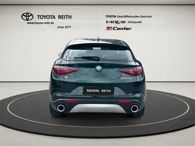 Gebraucht Alfa Romeo Stelvio Lusso 280 PS (205 kW) 2018 Grün SUV