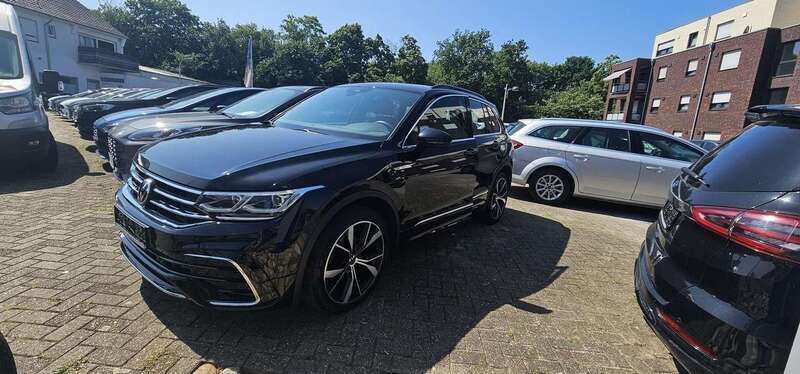 Deep black perleffekt Gebraucht 2021 VW Tiguan R-line SUV | 32.990 € (Fairer Preis) - Bild 1/4