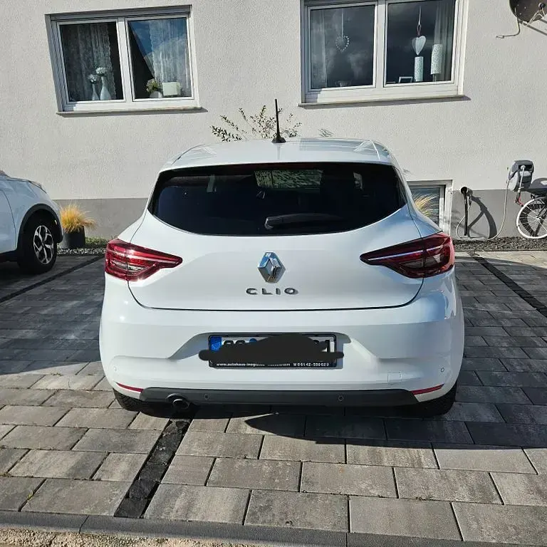 Gebraucht Renault Clio Evolution 67 PS (49 kW) 2023 Weiß Kleinwagen