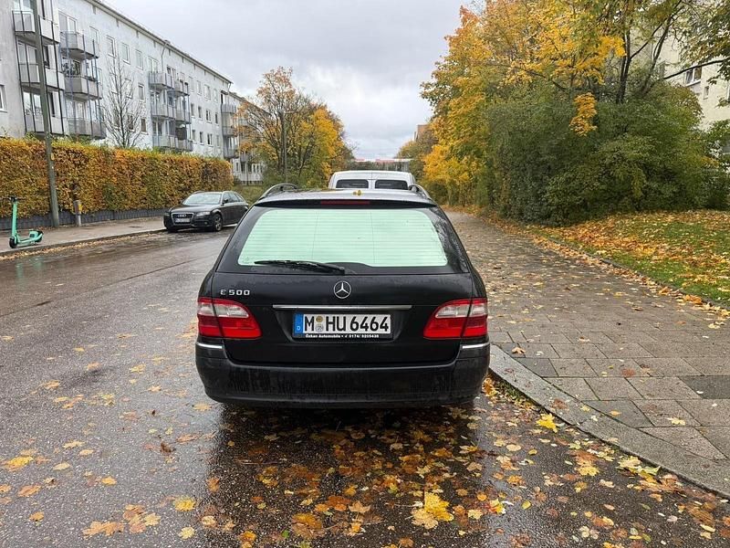 Gebraucht Mercedes E500 Avantgarde 306 PS (225 kW) 2004 Schwarz Kombi