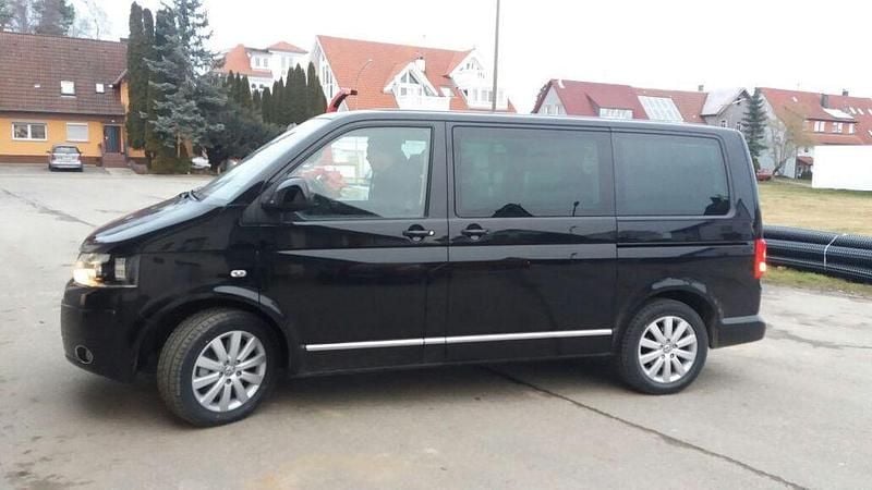Gebraucht VW Multivan Highline 179 PS (131 kW) 2013 Schwarz Van