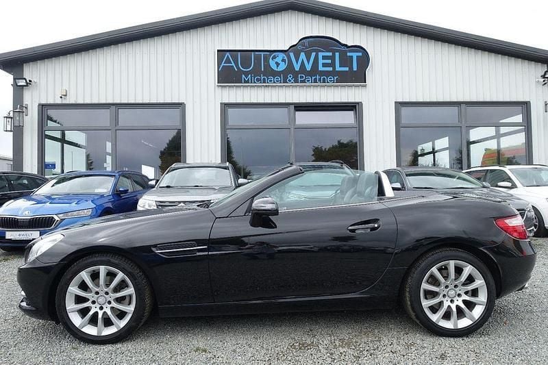 Schwarz Gebraucht 2012 Mercedes SLK200 Cabrio | 15.380 € (Guter Preis) - Bild 1/4