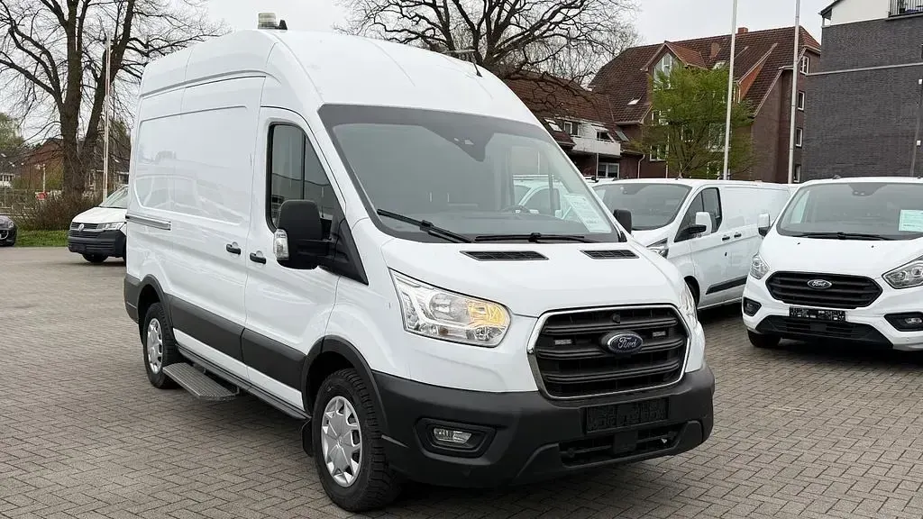 Używany Ford Transit Trend 170 KM (125 kW) 2020 Biały Minivan