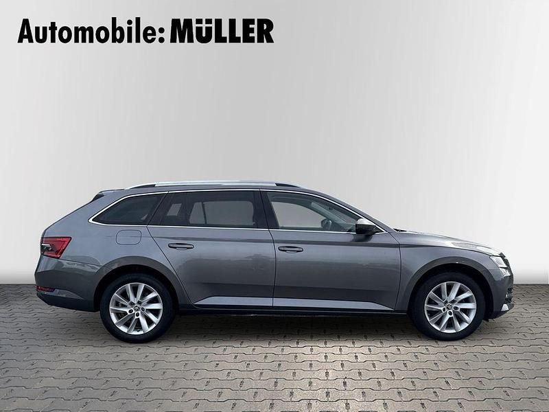 Gebraucht Skoda Superb Style 200 PS (147 kW) 2023 Graphitegrau metallic Kombi