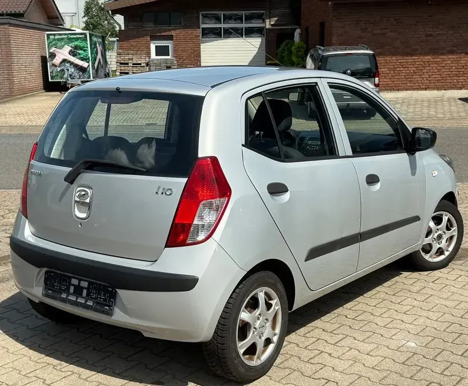 Gebraucht Hyundai i10 Style 67 PS (49 kW) 2008 Silber Kleinwagen
