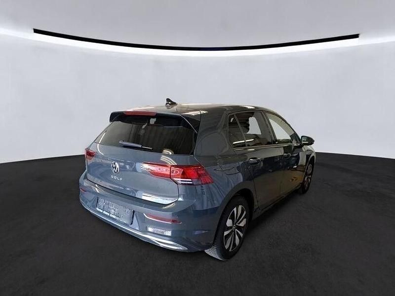 Gebraucht VW Golf VIII Move 110 PS (80 kW) 2024 Grau Limousine