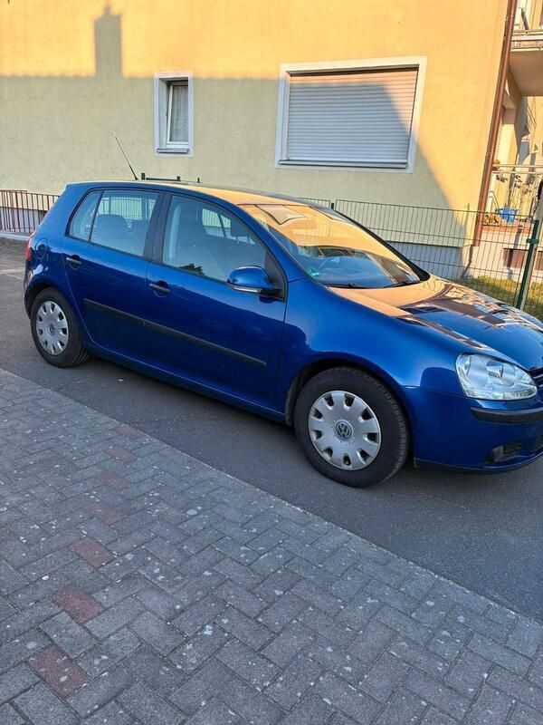 Blau Gebraucht 2005 VW Golf V Limousine | 2.000 € (Fairer Preis) - Bild 1/4
