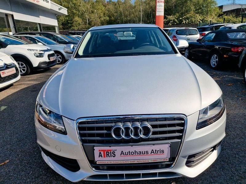 Silber Gebraucht 2009 Audi A4 Attraction Limousine | 5.850 € (Superpreis) - Bild 1/4