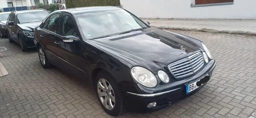 Brugt Mercedes E220 Elegance 150 HK (110 kW) 2003 Sort Sedan