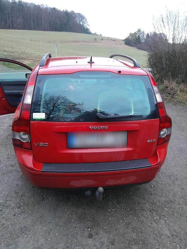 Gebraucht Volvo V50 136 PS (100 kW) 2005 Rot Kombi