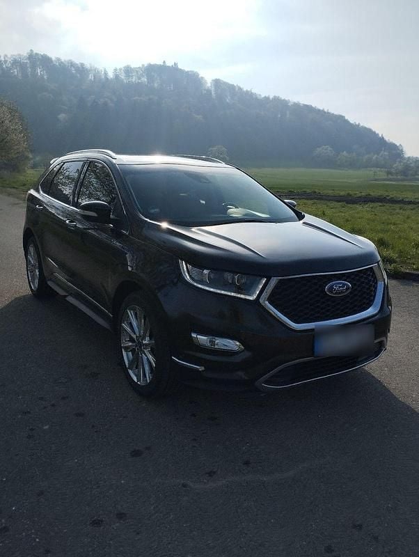 Second-hand Ford Edge Vignale 209 CP (153 kW) 2017 Maro SUV