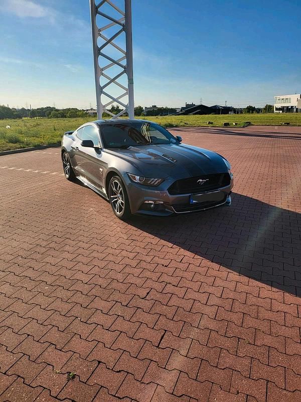Gebraucht Ford Mustang 305 PS (224 kW) 2015 Silber Coupé