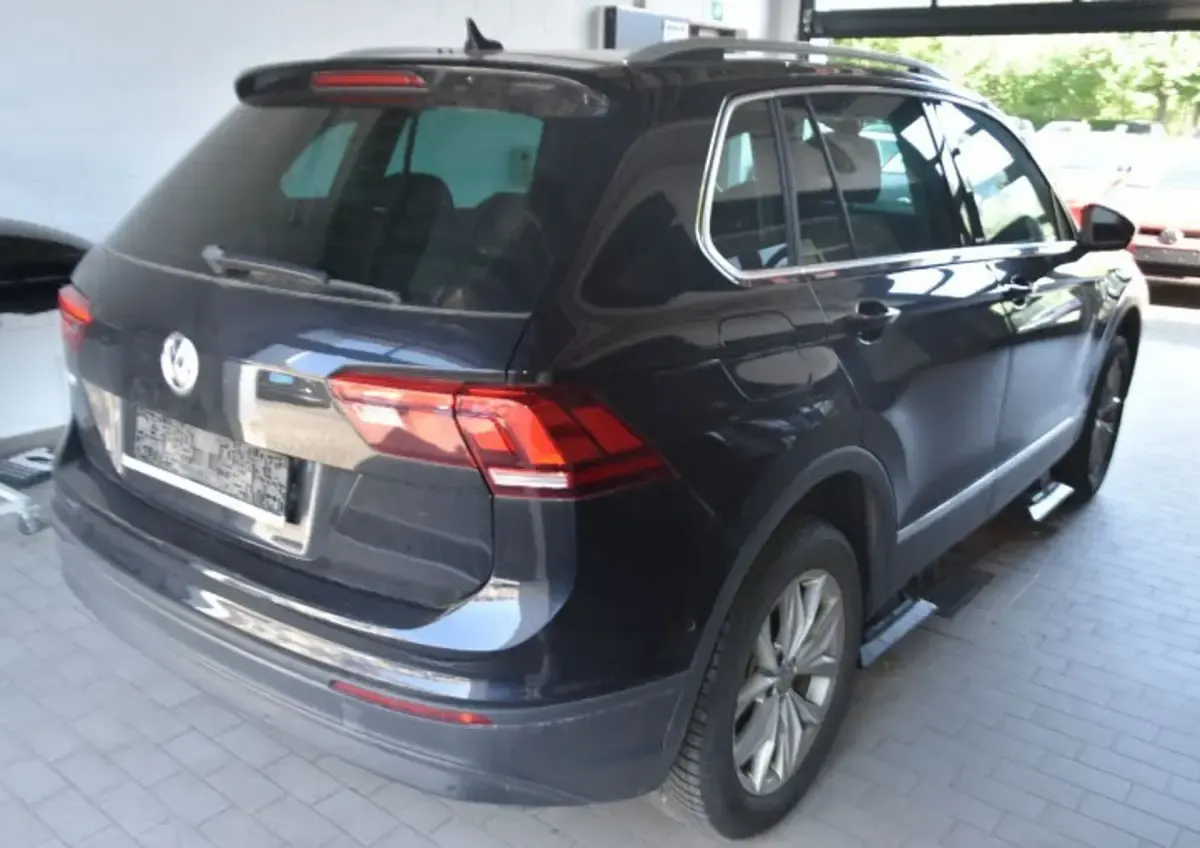 Gebraucht VW Tiguan IQ Drive 131 PS (96 kW) 2019 Schwarz SUV
