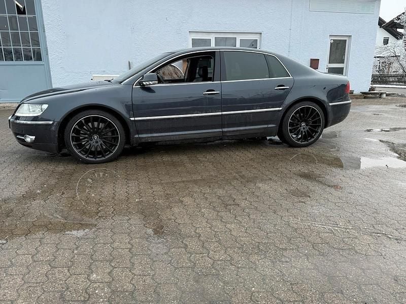 Gebraucht VW Phaeton 239 PS (175 kW) 2009 Grau Limousine