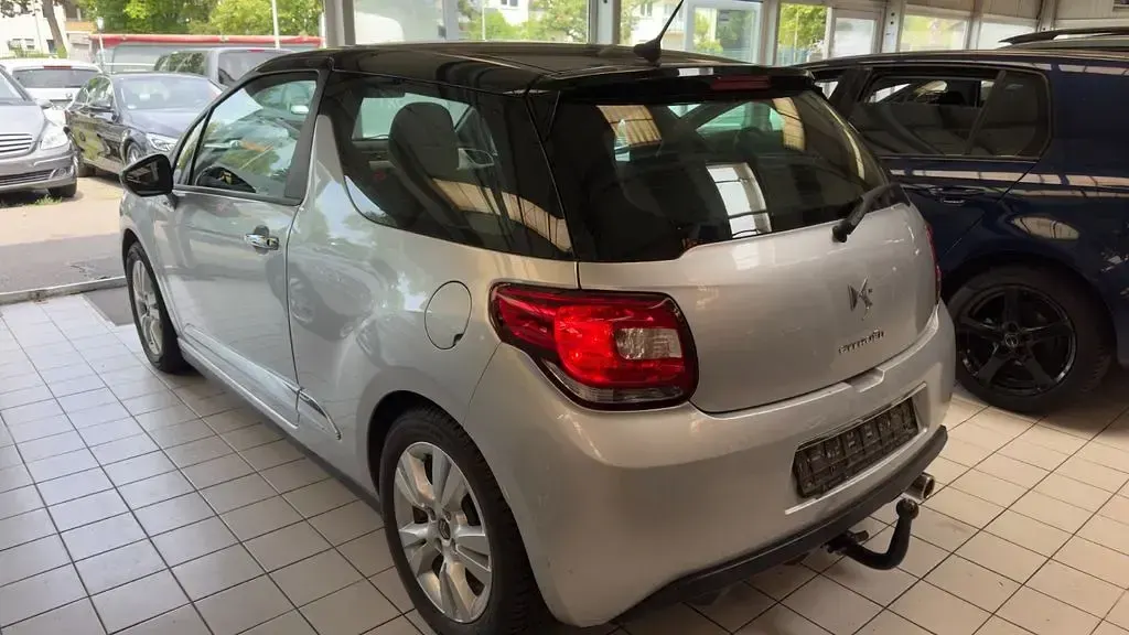 Gebraucht Citroën DS3 Chic 82 PS (60 kW) 2015 Grau Kleinwagen