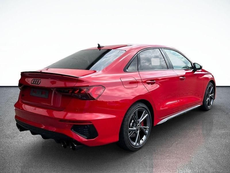 Gebraucht Audi S3 Basis 310 PS (228 kW) 2023 Rot Limousine