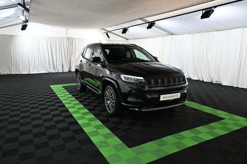 Gebraucht Jeep Compass Summit 131 PS (96 kW) 2025 Schwarz SUV