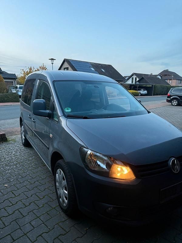 Silber Gebraucht 2012 VW Caddy Van / Kleinbus | 4.000 € (Guter Preis) - Bild 1/4