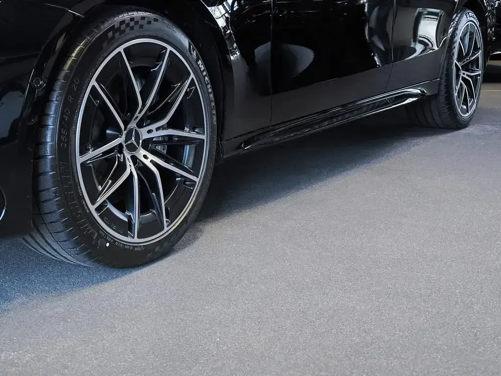 Gebraucht Mercedes E53 AMG AMG 585 PS (430 kW) 2026 Unilack schwarz uni Kombi