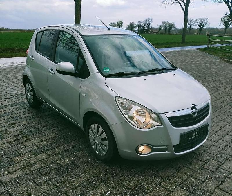 Gebraucht Opel Agila Edition 86 PS (63 kW) 2009 Silber Kleinwagen