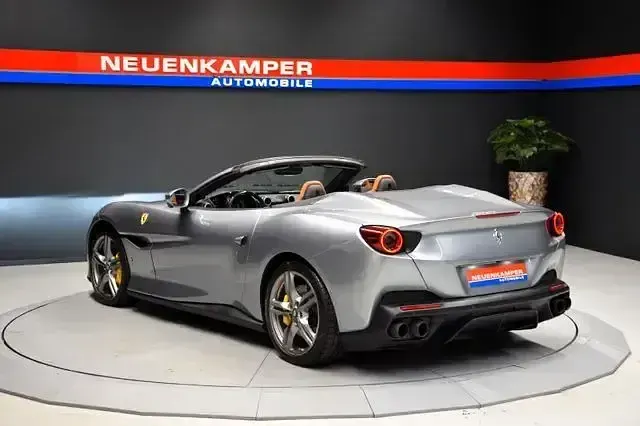 Second-hand Ferrari Portofino 600 CP (441 kW) 2020 Argintiu Cabrio
