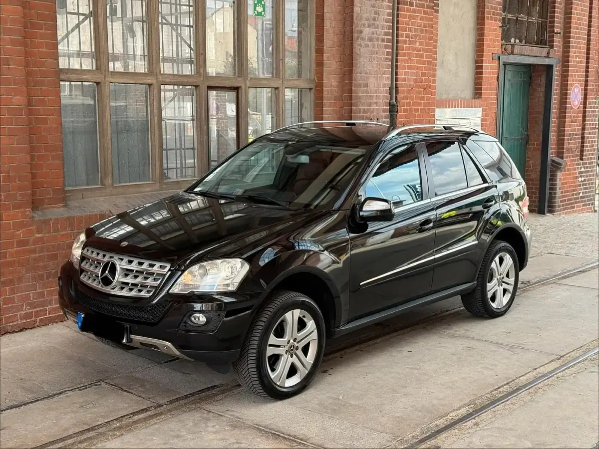 Gebraucht Mercedes ML280 190 PS (139 kW) 2009 Schwarz SUV
