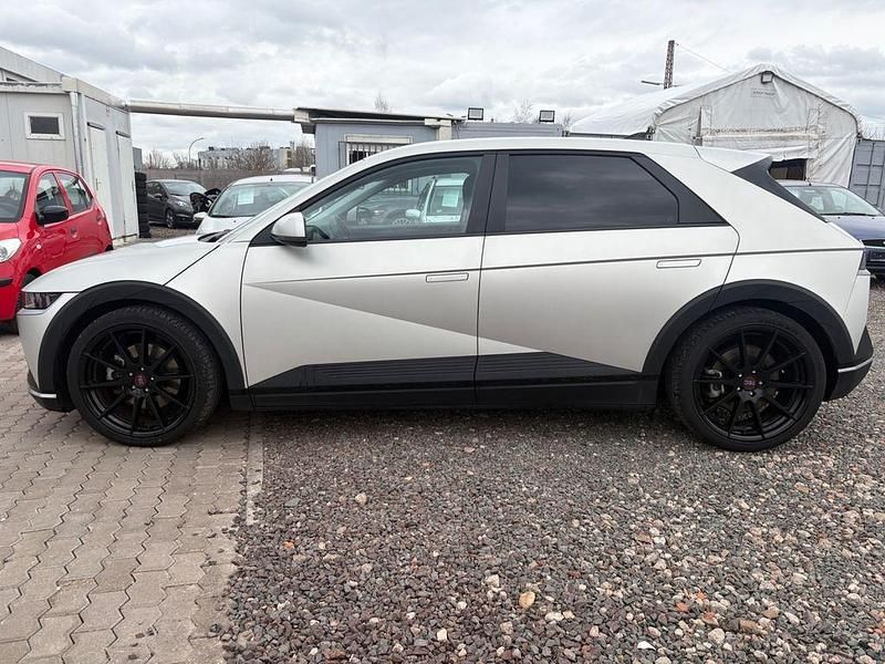 Gebraucht Hyundai Ioniq Basis 125 kW (170 PS) 2022 Gold Kleinwagen