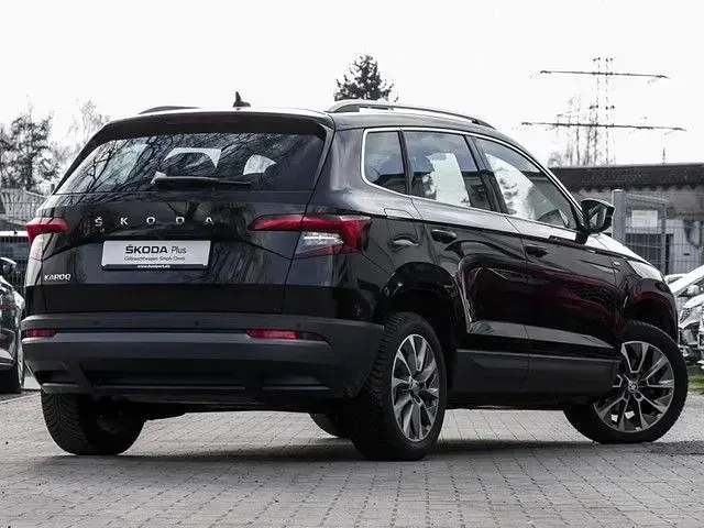 Gebraucht Skoda Karoq Clever 150 PS (110 kW) 2021 Blackmagic perleffekt SUV