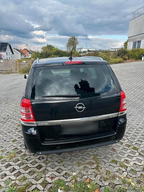 Gebraucht Opel Zafira 150 PS (110 kW) 2010 Schwarz Van / Kleinbus