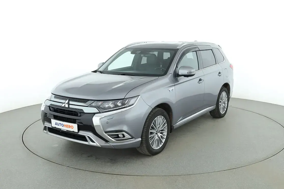 Gebraucht Mitsubishi Outlander P-HEV Top 311 PS (228 kW) 2019 SUV