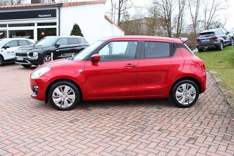 Gebraucht Suzuki Swift Comfort 111 PS (81 kW) 2019 Rot Kleinwagen