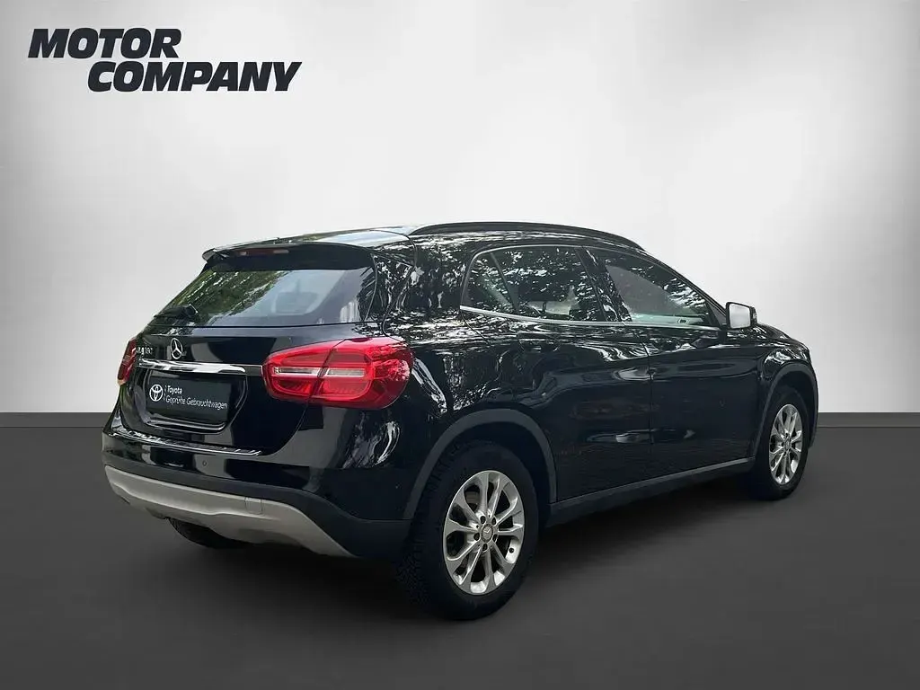 Gebraucht Mercedes GLA180 122 PS (89 kW) 2016 Schwarz SUV