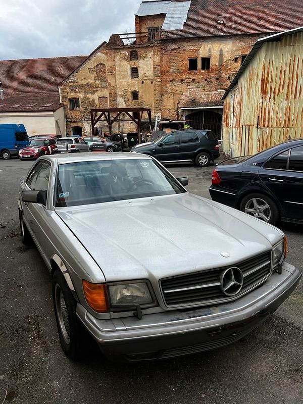 Gebraucht Mercedes 560 300 PS (220 kW) 1987 Silber Coupé