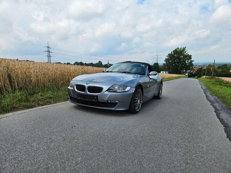 Grau Gebraucht 2007 BMW Z4 Sport Line Cabrio | 5.800 € (Guter Preis) - Bild 1/4