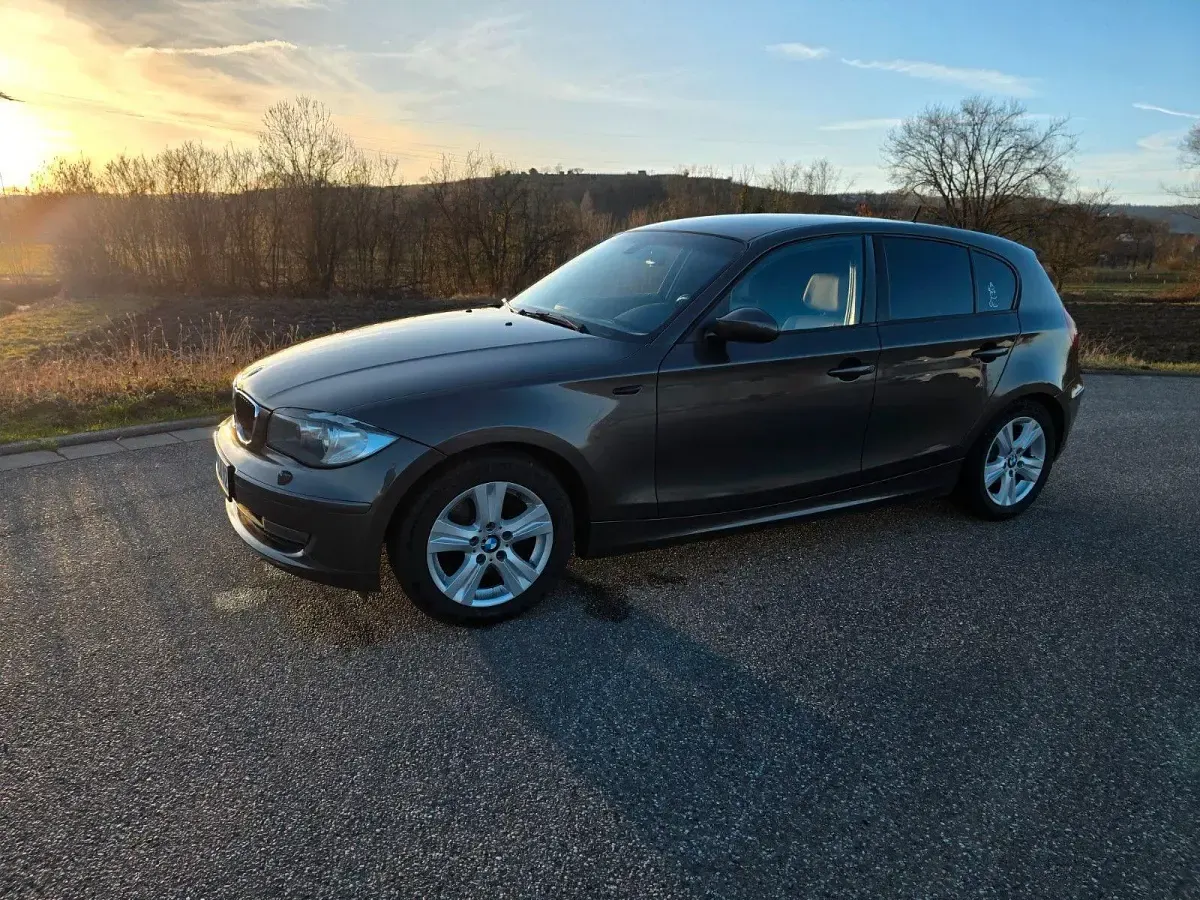 Gebraucht BMW 120 Sport Line 170 PS (125 kW) 2008 Braun Kleinwagen