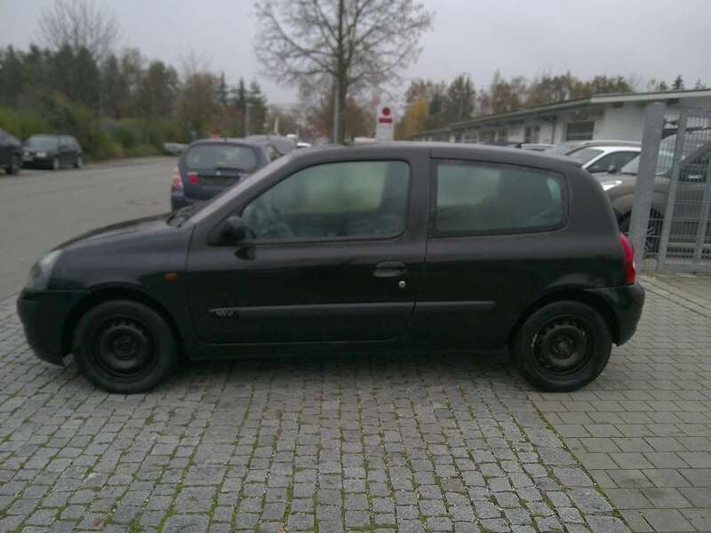 Perlmuttschwarz Gebraucht 2001 Renault Clio II Dynamique Kleinwagen | 300 € (Superpreis) - Bild 1/4