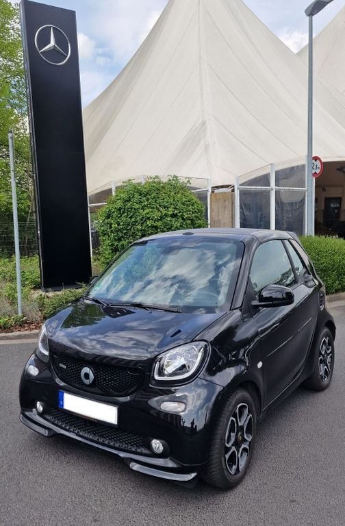 Schwarz Gebraucht 2019 Smart ForTwo Cabrio Brabus Cabrio | 22.990 € (Superpreis) - Bild 1/4