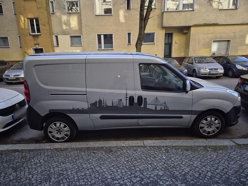 Gebraucht Fiat Doblò 90 PS (66 kW) 2014 Silber Van / Kleinbus