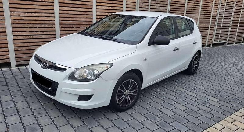Gebraucht 2005 Hyundai i30 Kombi | 3.950 € - Bild 1/4