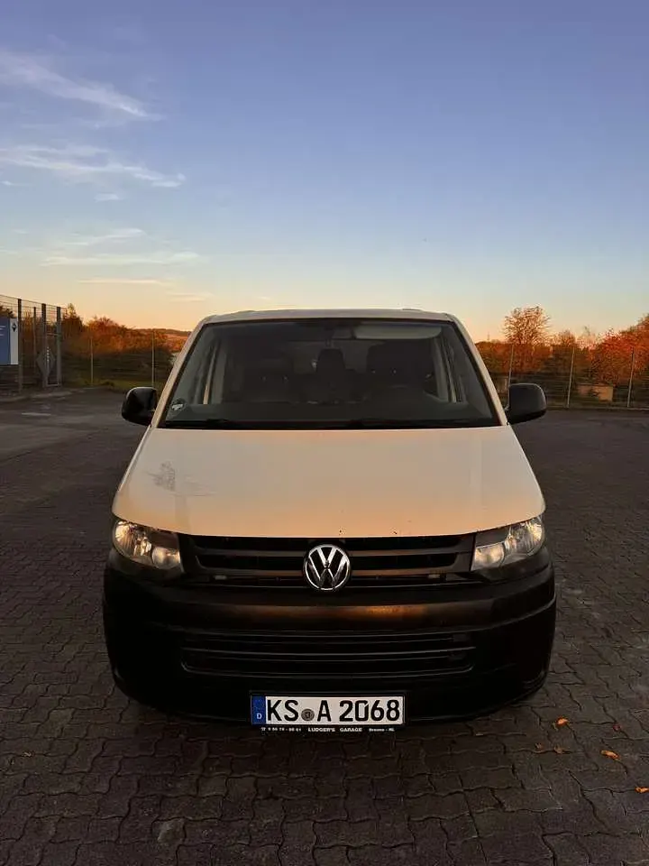 Gebraucht VW Multivan Trendline 140 PS (102 kW) 2011 Van / Kleinbus